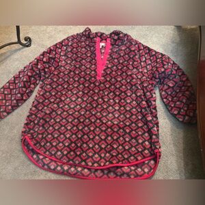 Terra & Sky Vibrant Red and Black Fleece Top